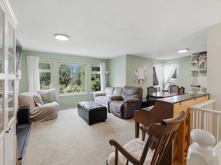 15318 87a Avenue, Surrey, BC, V3S 4Z9 - 3