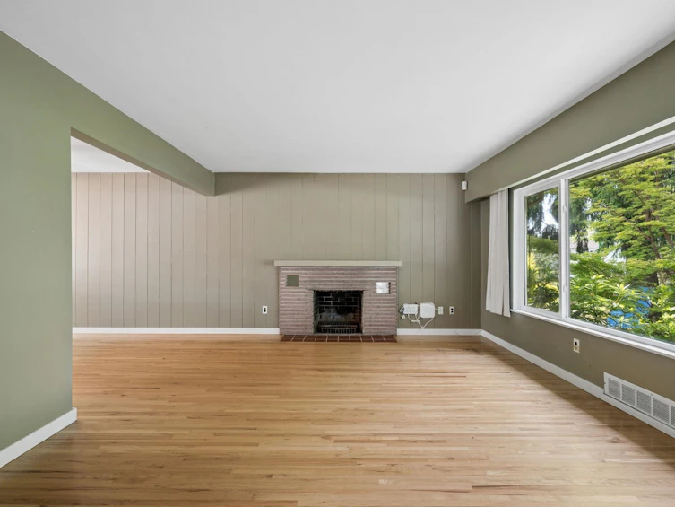 8406 12th Avenue, Burnaby, BC, V3N 2L6 - 8