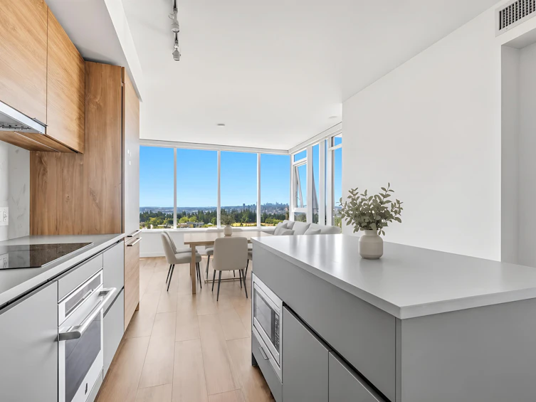 2501-10448 University Drive, Surrey, BC, V3T 0S7 - 4
