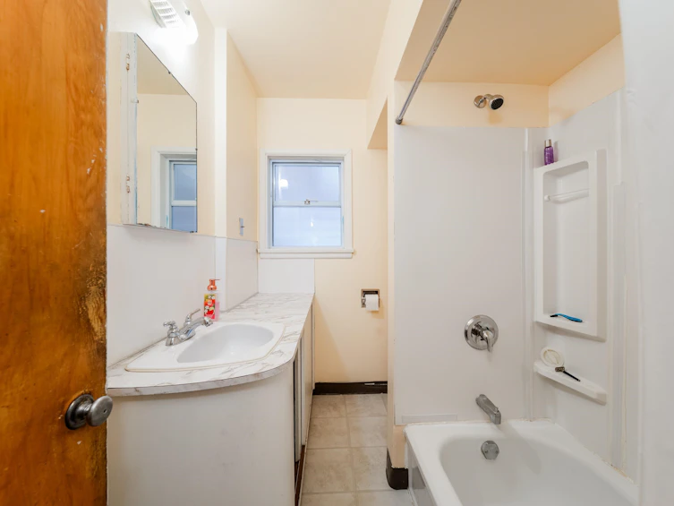 7475 Knight Street, Vancouver, BC, V5P 2X1 - 8