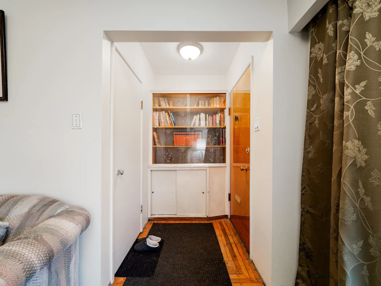 7475 Knight Street, Vancouver, BC, V5P 2X1 - 4