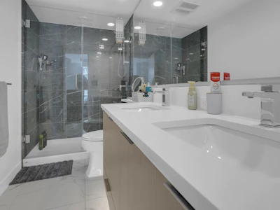 1106-7769 Park Crescent - 5