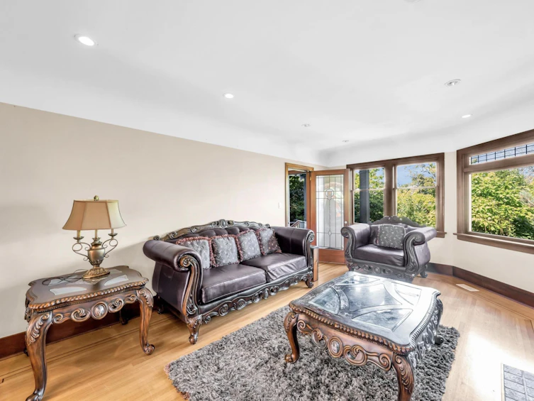4580 W 1st Avenue, Vancouver, BC, V6R 1H8 - 4