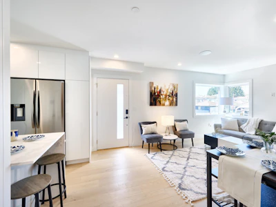 810 E 51st Avenue - 4