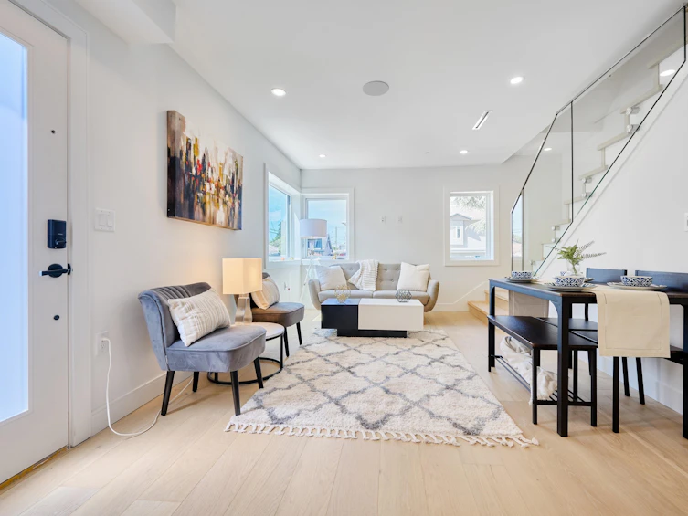 810 E 51st Avenue, Vancouver, BC, V5X 1E5 - 3