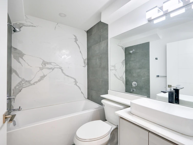 810 E 51st Avenue, Vancouver, BC, V5X 1E5 - 15