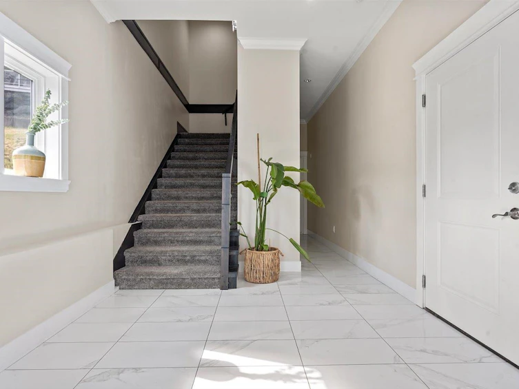 5351 Abbey Crescent, Chilliwack, BC, V2R 0J6 - 5