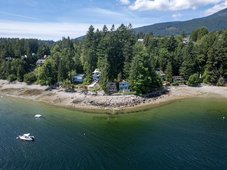 1498 Tideview Road, Gibsons, BC, V0N 1V6 - 2