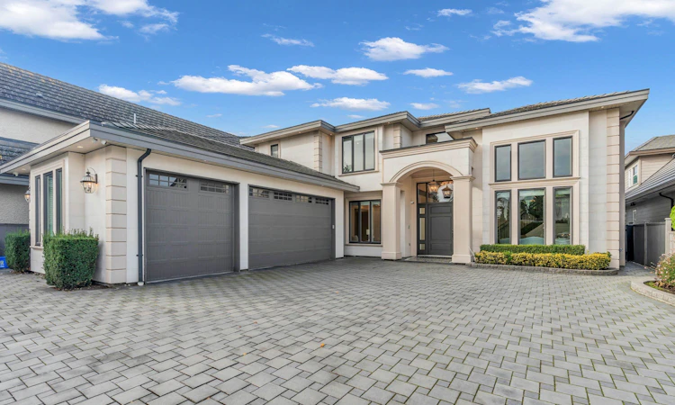 6851 Mayflower Drive