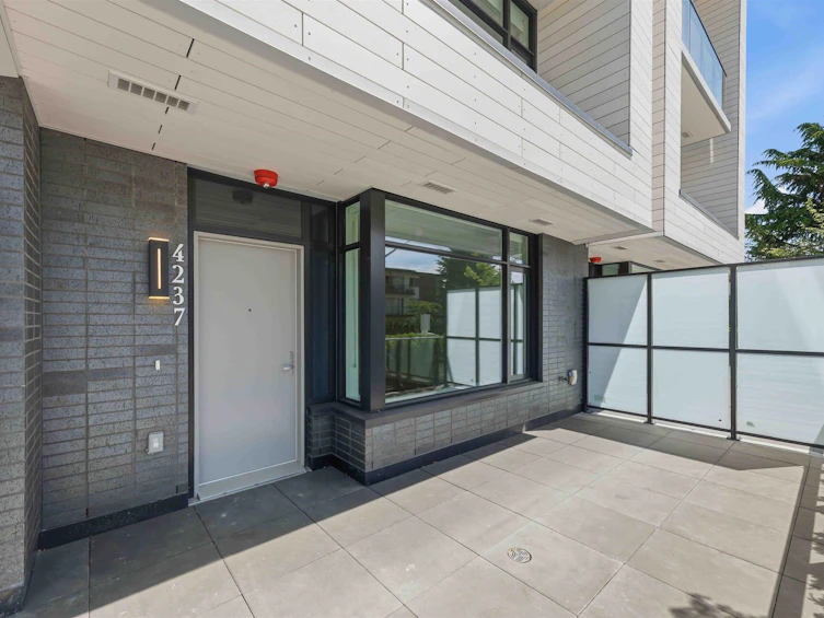 4237 Maywood Street, Burnaby, BC, V5H 0L3