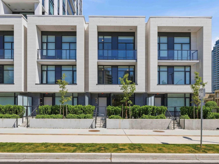 4237 Maywood Street, Burnaby, BC, V5H 0L3 - 32
