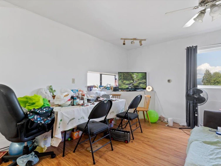 6632 Canada Way, Burnaby, BC, V5E 3P7 - 10