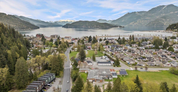 231 Spruce Street, Harrison Hot Springs, BC, V0M 1K0 - 24