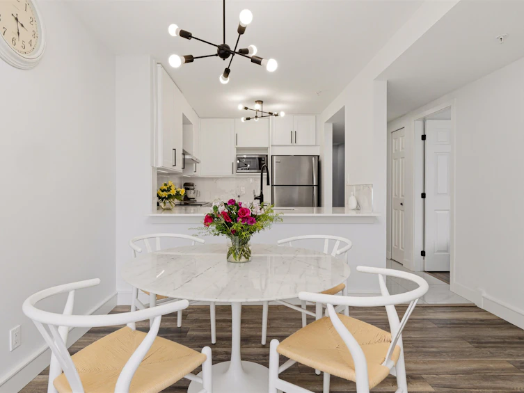 606-137 W 17 Street, North Vancouver, BC, V7M 1V5 - 9
