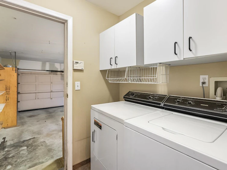 8068 161a Street, Surrey, BC, V3S 8B5 - 31