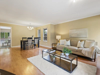 8068 161a Street - 5