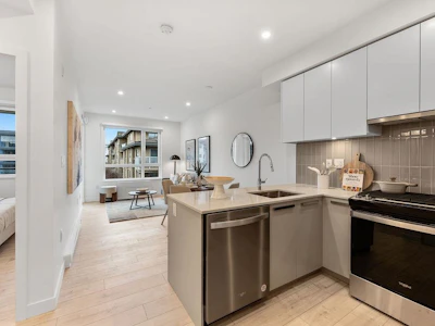 114-13788 76 Avenue - 2