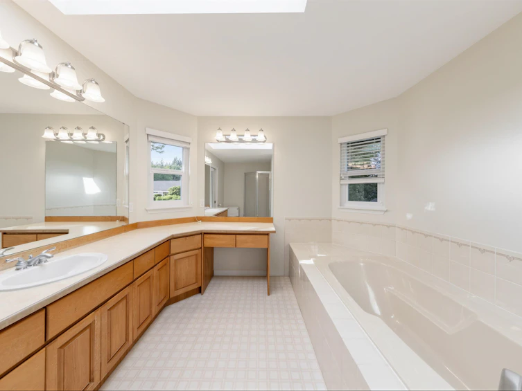 14816 20a Avenue, Surrey, BC, V4A 8L3 - 24