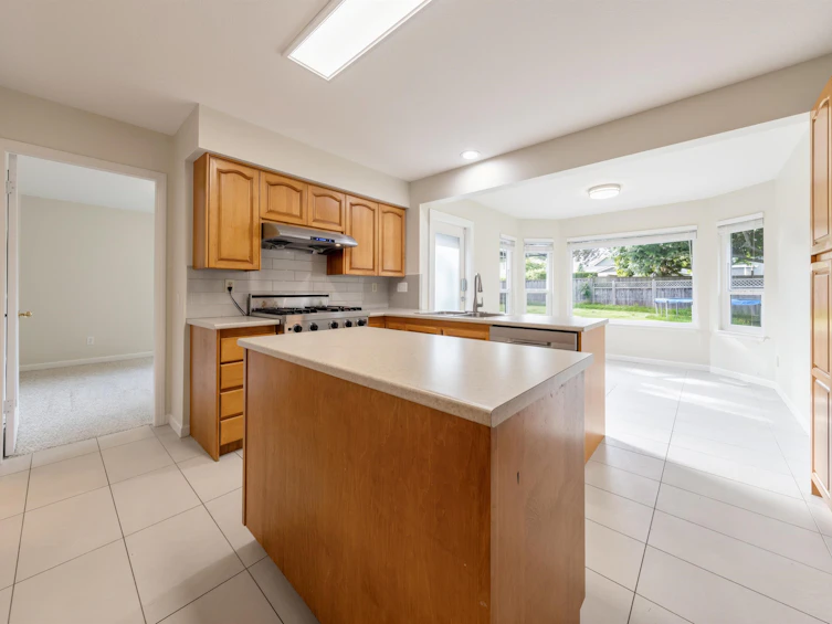 14816 20a Avenue, Surrey, BC, V4A 8L3 - 11