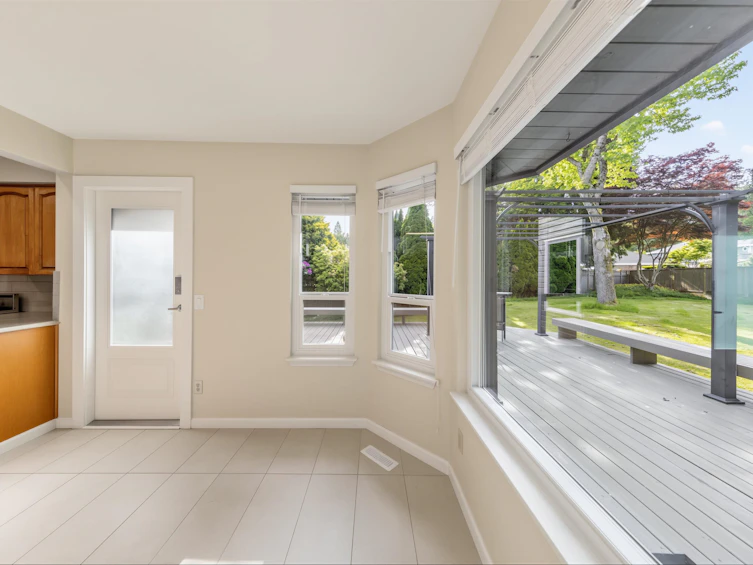 14816 20a Avenue, Surrey, BC, V4A 8L3 - 14