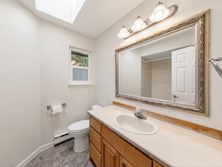 14816 20a Avenue, Surrey, BC, V4A 8L3 - 29