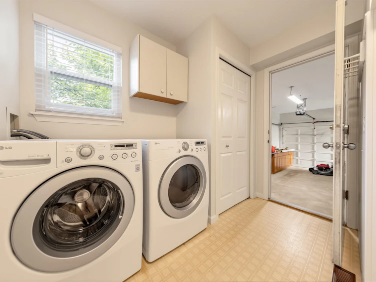 14816 20a Avenue, Surrey, BC, V4A 8L3 - 36