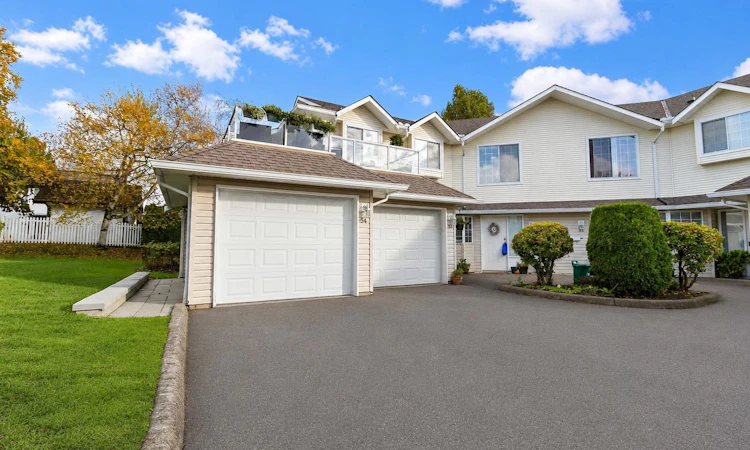 53-31255 Upper Maclure Drive
