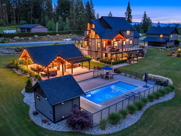 9705 Verchere Street, Mission, BC, V2V 7E6 - 2