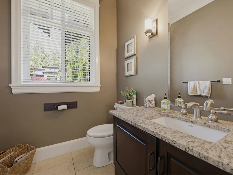 13536 14 Avenue, Surrey, BC, V4A 5H5 - 13