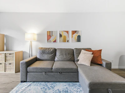 305-1050 Howie Avenue - 3