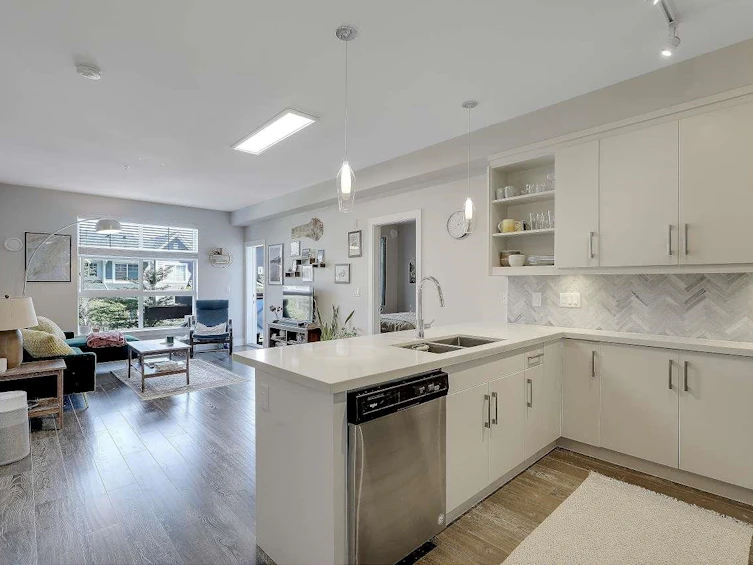 205-14550 Winter Crescent, Surrey, BC, V4P 0G4 - 11