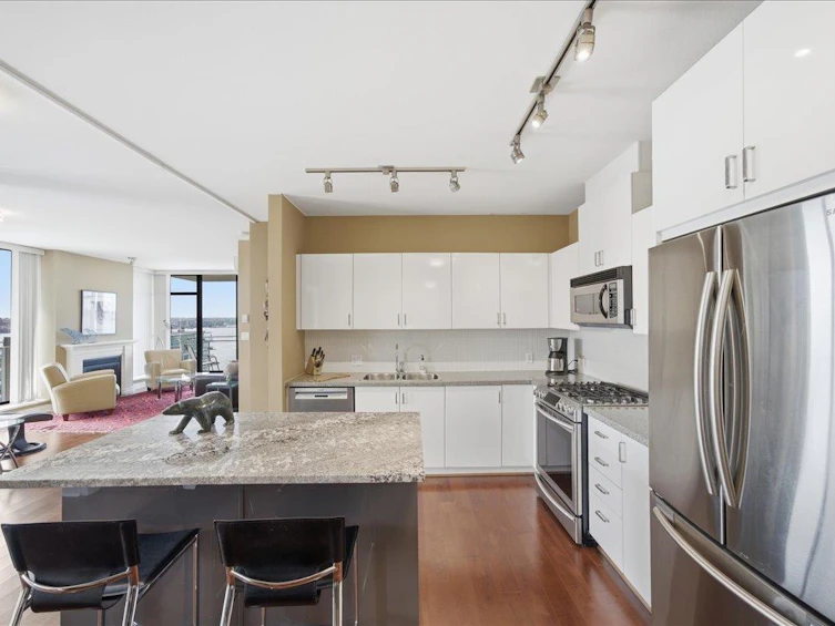 1601-155 W 1st Street, North Vancouver, BC, V7M 3N8 - 14