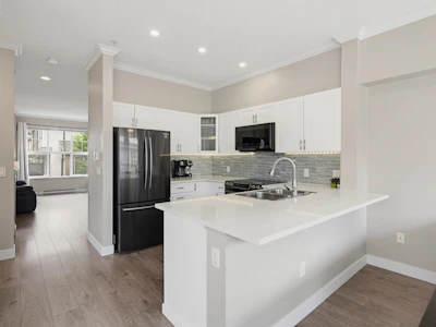 41-8089 209 Street - 3
