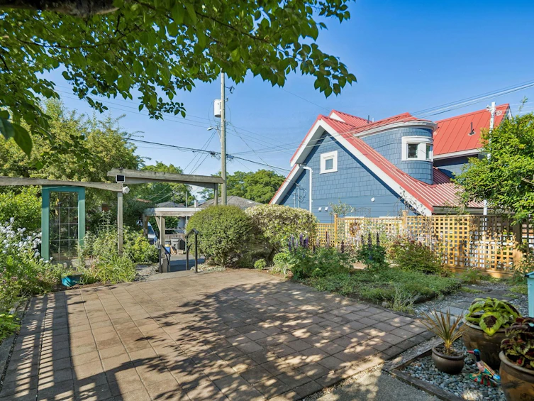 2211 Parker Street, Vancouver, BC, V5L 2L8 - 36