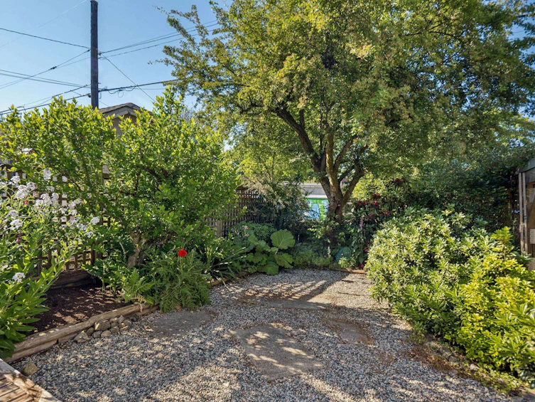 2211 Parker Street, Vancouver, BC, V5L 2L8 - 35