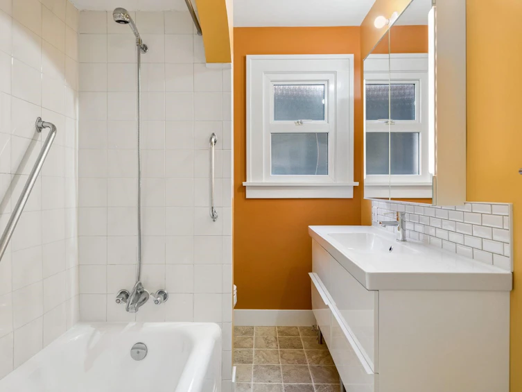 2211 Parker Street, Vancouver, BC, V5L 2L8 - 20