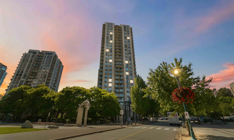706-2982 Burlington Drive