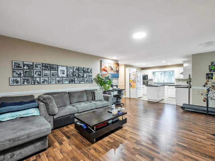 16011 110 Avenue, Surrey, BC, V4N 1R1 - 15