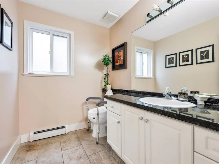 16011 110 Avenue, Surrey, BC, V4N 1R1 - 17