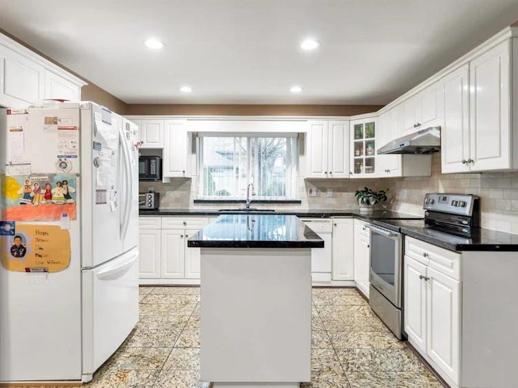 16011 110 Avenue, Surrey, BC, V4N 1R1 - 7