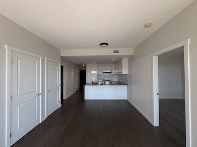 1310-3487 Binning Road - 5