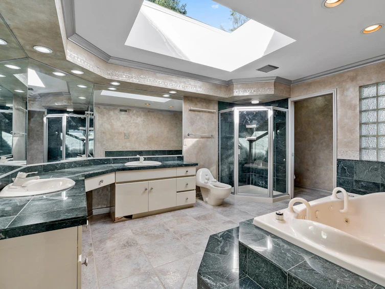 1114 Millstream Road, West Vancouver, BC, V7S 2C7 - 12