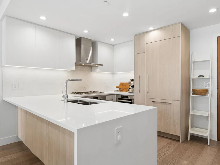 208-177 W 3rd Street, North Vancouver, BC, V7M 0G5 - 9