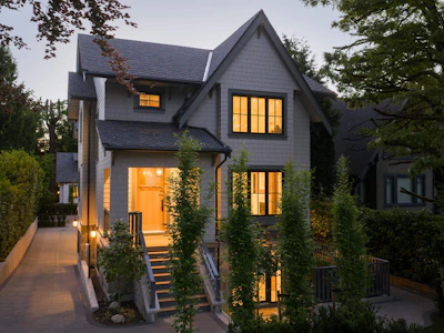 5591 Mackenzie Street - 3