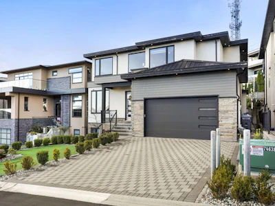 2727 Montana Place - 2