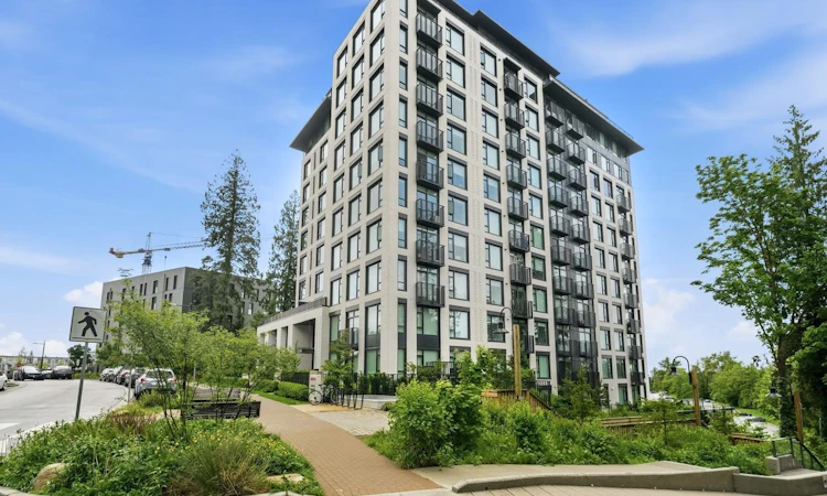 202-8750 University Crescent