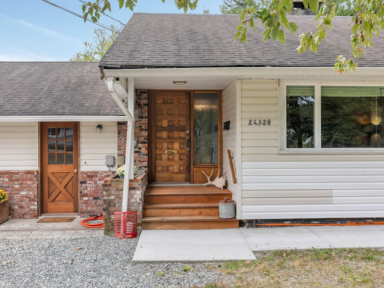 24320 116 Avenue, Maple Ridge, BC, V4R 1L7 - 3