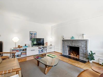 5-140 E 20th Street - 3