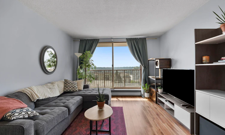 508-320 Royal Avenue