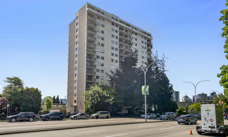 508-320 Royal Avenue